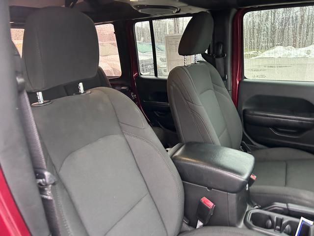 Used 2021 Jeep Wrangler Unlimited Sport AWD/4WD image 32