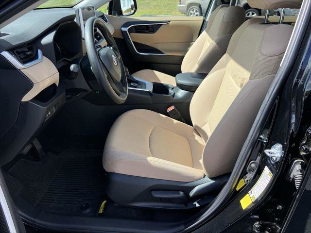 Certified 2023 Toyota RAV4 LE AWD/4WD image 12