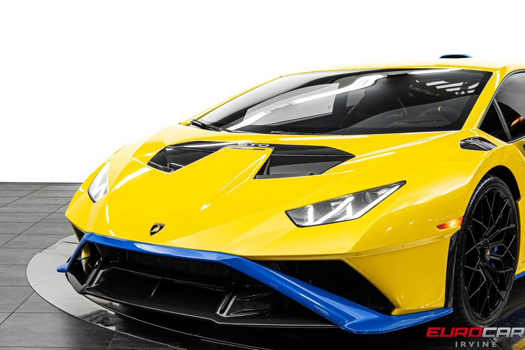 Used 2022 Lamborghini Huracan STO RWD image 14