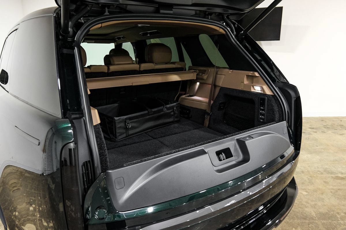 Used 2025 Land Rover Range Rover Long Wheelbase SE AWD/4WD image 49