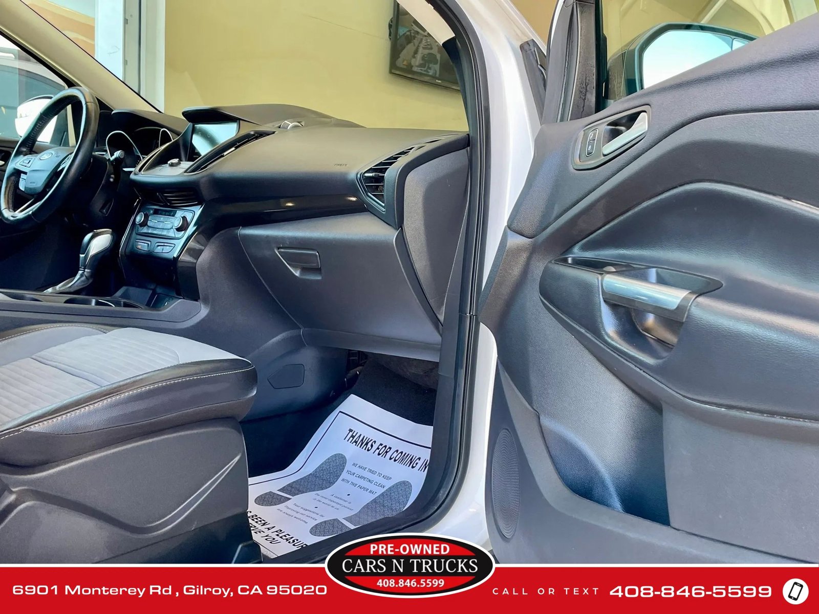 Used 2019 Ford Escape SE image 14