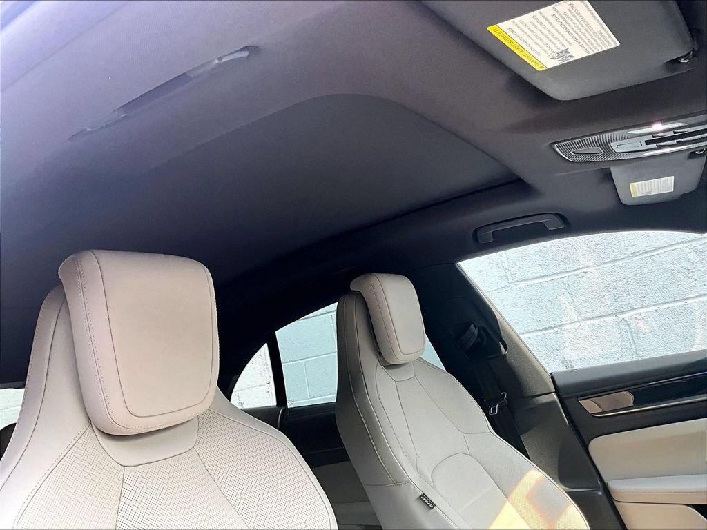 Certified 2025 Porsche Macan 4 Electric AWD/4WD image 27