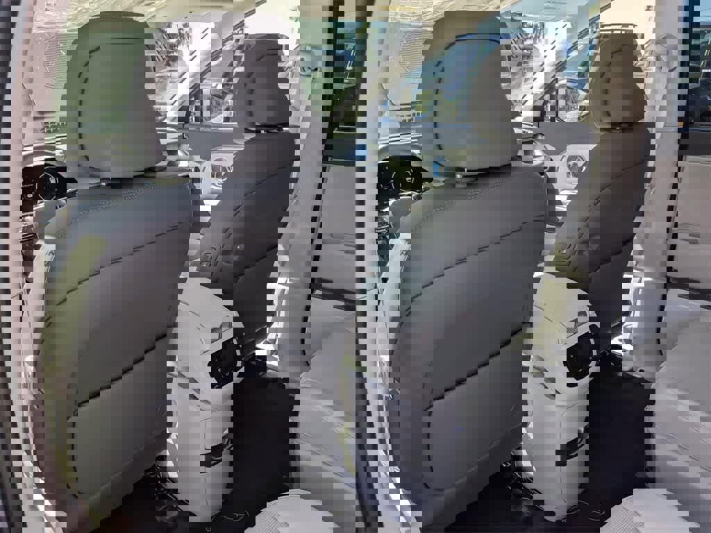 New 2026 Hyundai Ioniq 9 Limited image 18