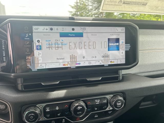 New 2025 Jeep Gladiator Sport image 28