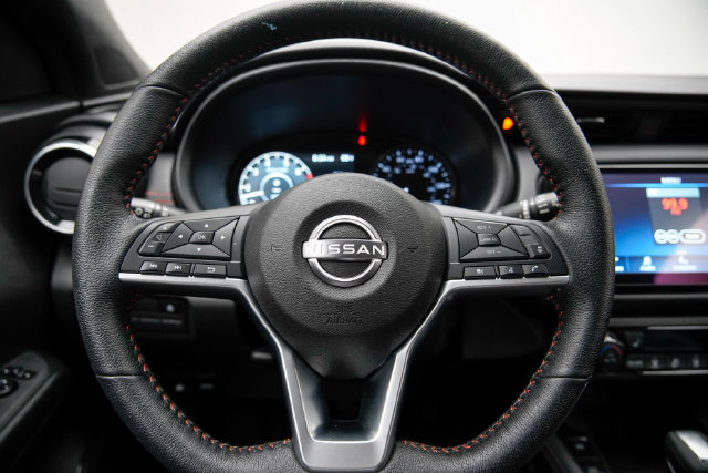 Used 2023 Nissan Kicks SR w/ SR Premium Package FWD image 23