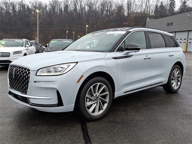 Used 2025 Lincoln Corsair Grand Touring w/ Equipment Group 302A image 3