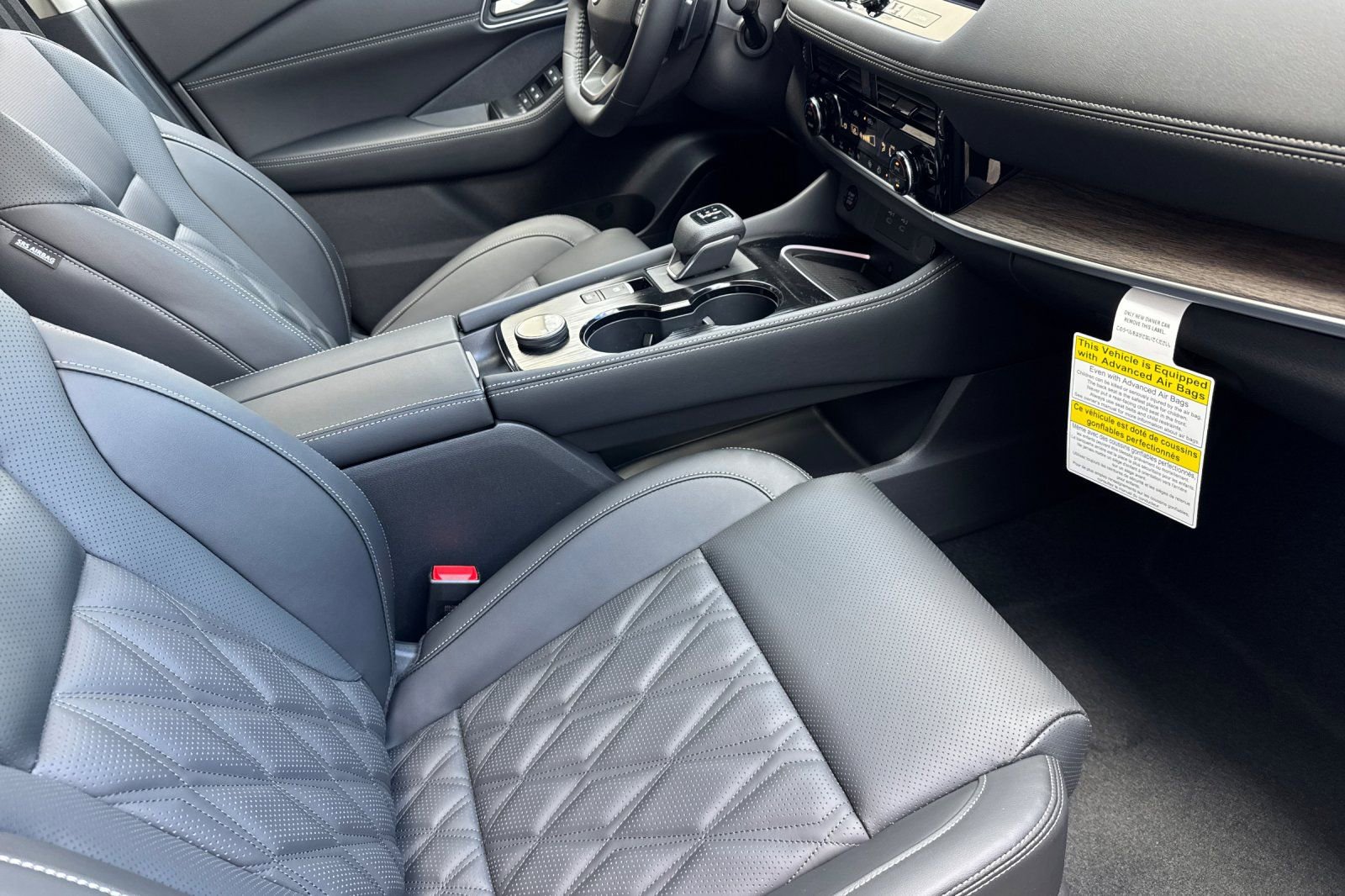 New 2026 Nissan Rogue Platinum w/ Platinum Premium Package AWD/4WD image 13