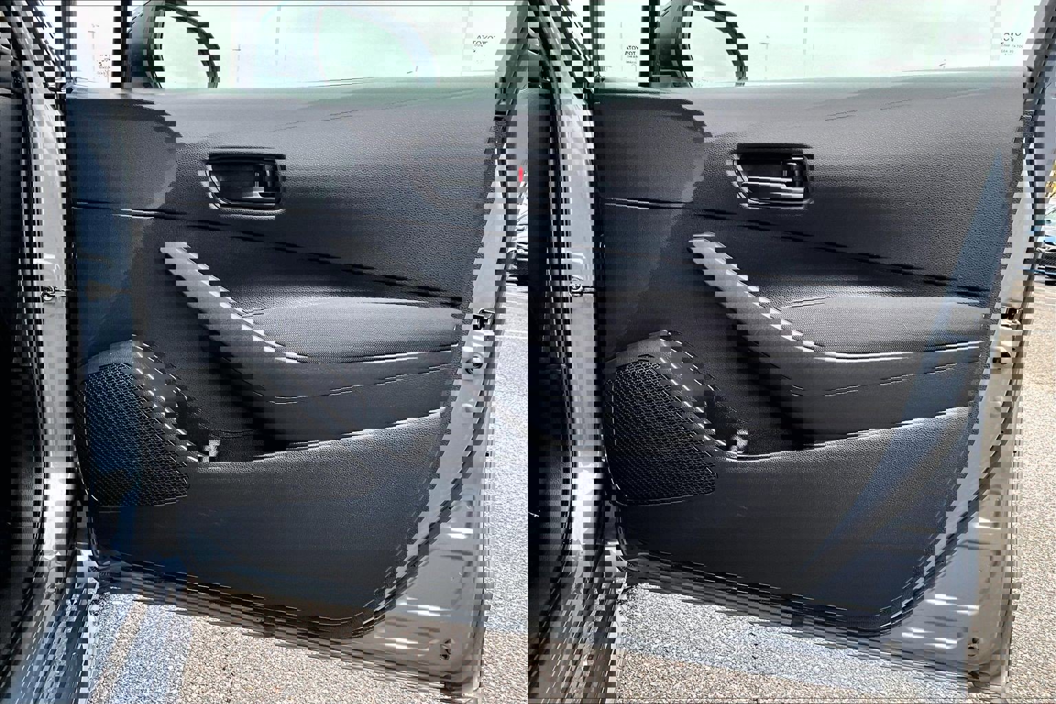 Used 2024 Toyota Corolla LE image 22