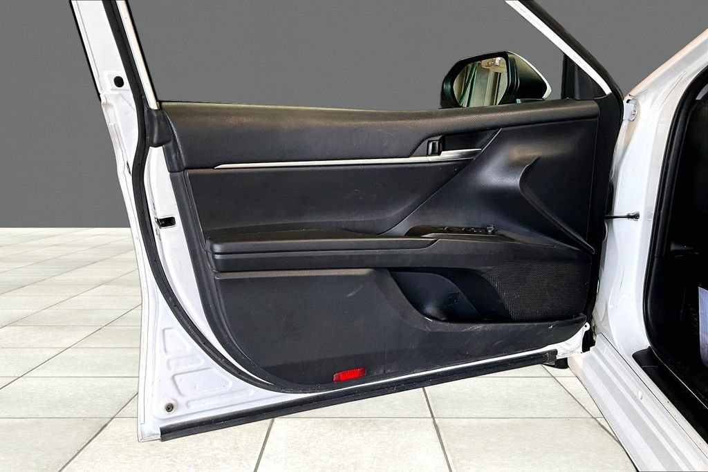 Used 2023 Toyota Camry SE FWD image 17