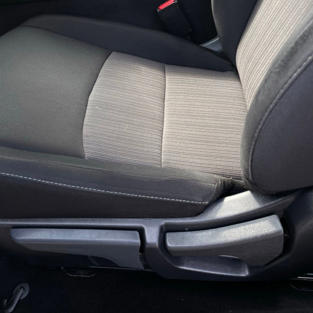 Used 2024 Nissan Sentra SV FWD image 23