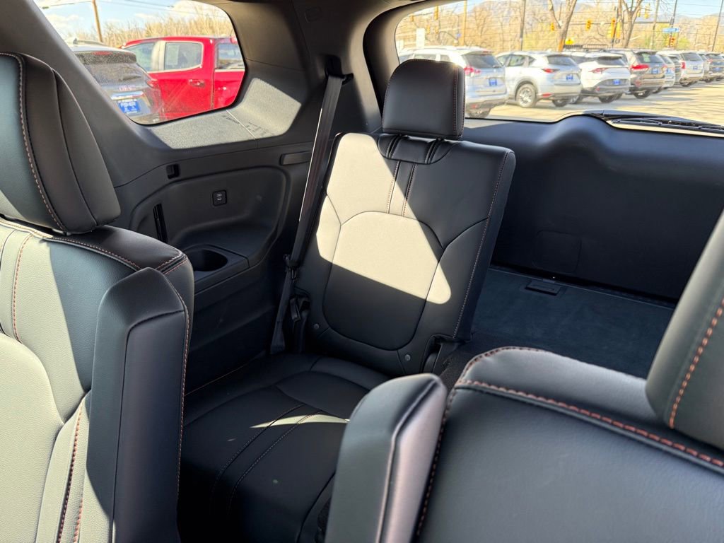 Certified 2025 Honda Pilot TrailSport image 18