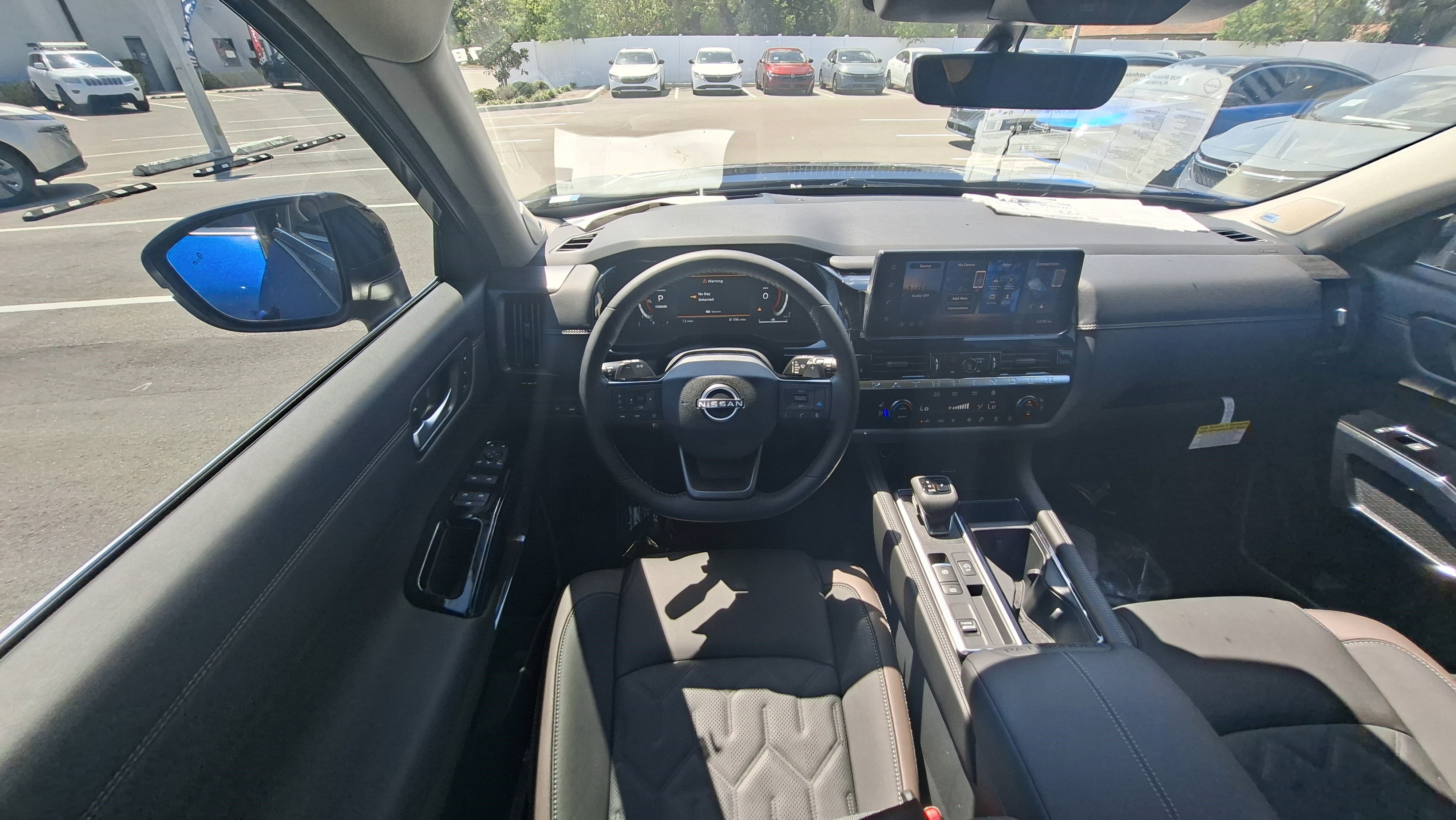 New 2026 Nissan Pathfinder Platinum image 14