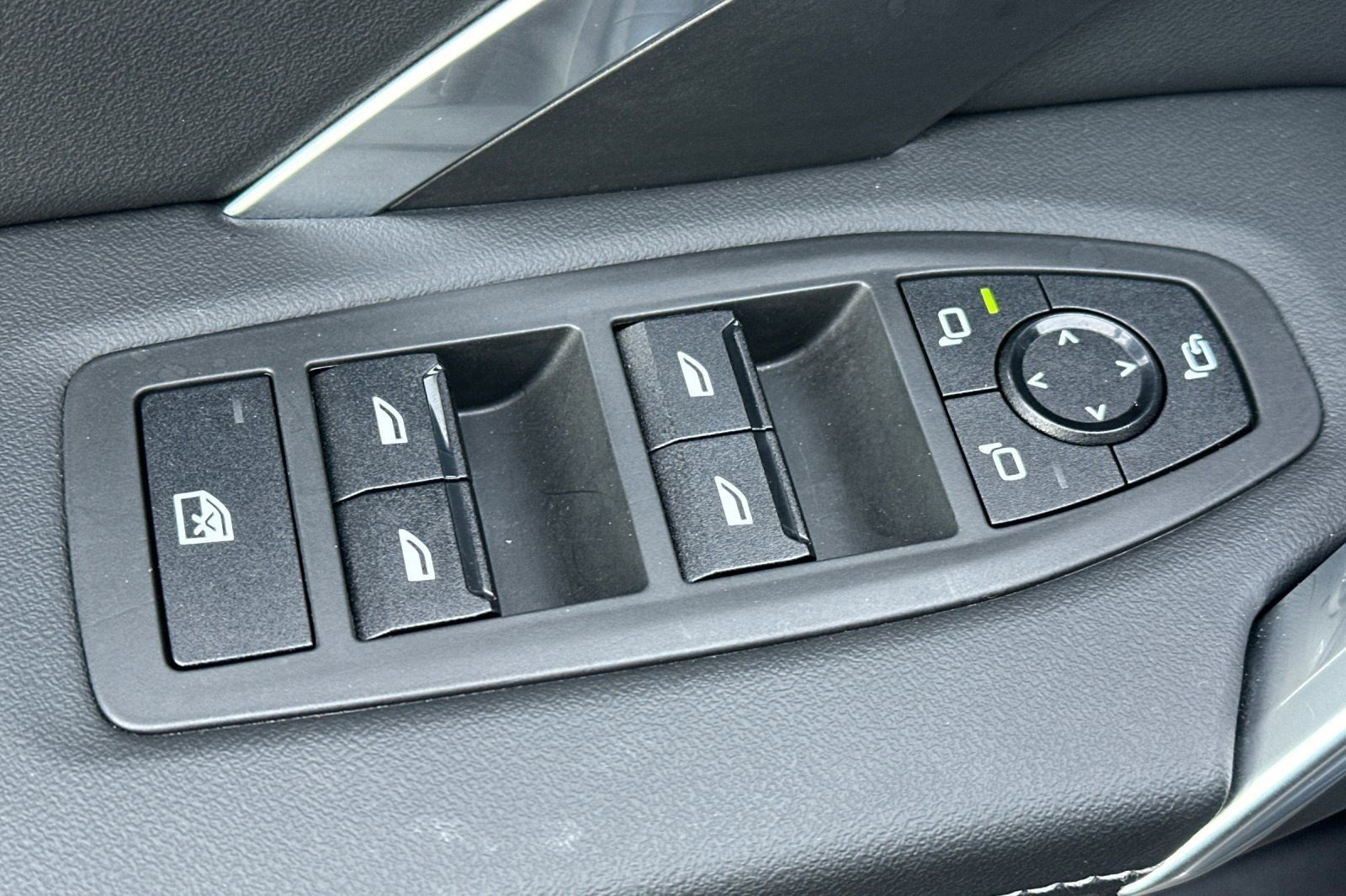 Used 2025 BMW X1 xDrive28i w/ Convenience Package image 12