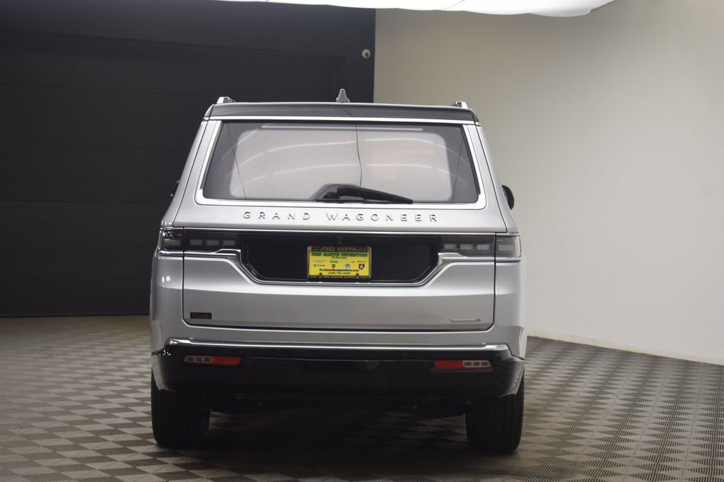 New 2024 Jeep Grand Wagoneer Series III AWD/4WD image 13