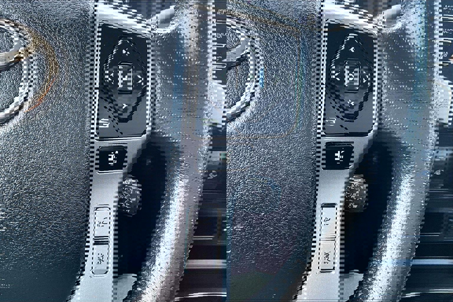 Used 2023 Toyota 4Runner SR5 Premium image 18