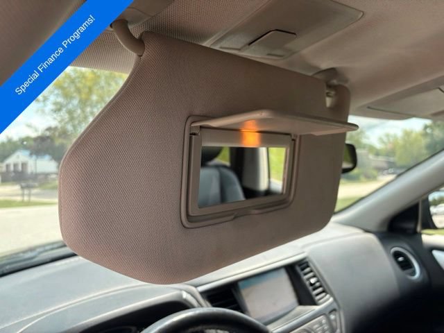 Used 2019 Nissan Pathfinder SL AWD/4WD image 29