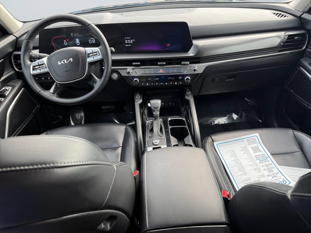 Used 2025 Kia Telluride S FWD image 10