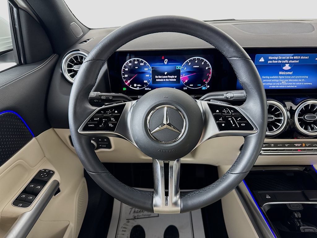 Used 2025 Mercedes-Benz GLA 250 image 11