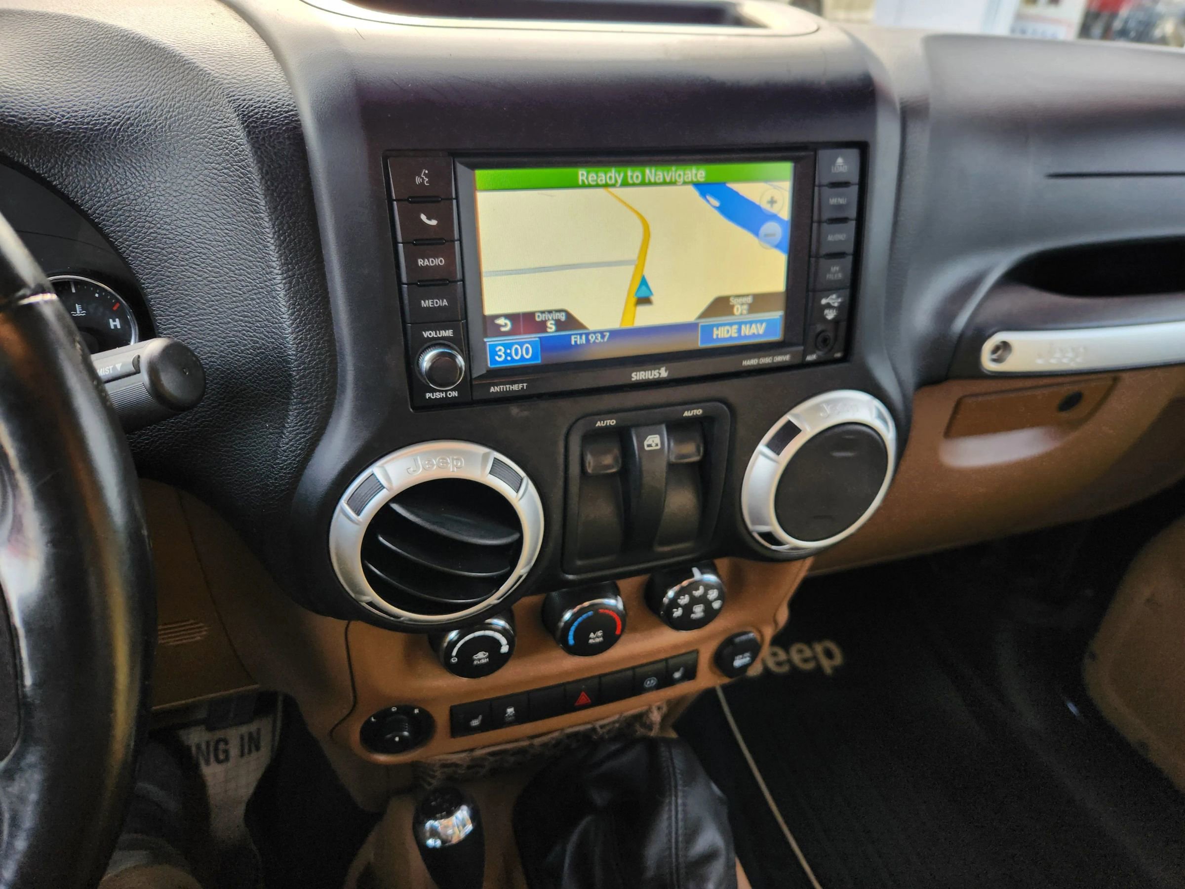 Used 2012 Jeep Wrangler Rubicon w/ Dual Top Group image 36