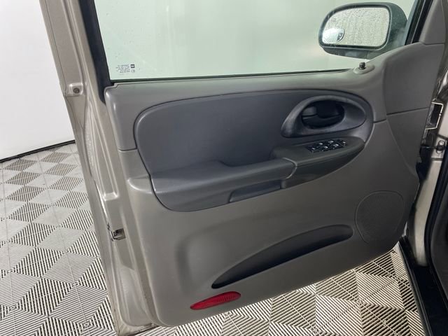 Used 2003 Chevrolet TrailBlazer LT RWD image 10