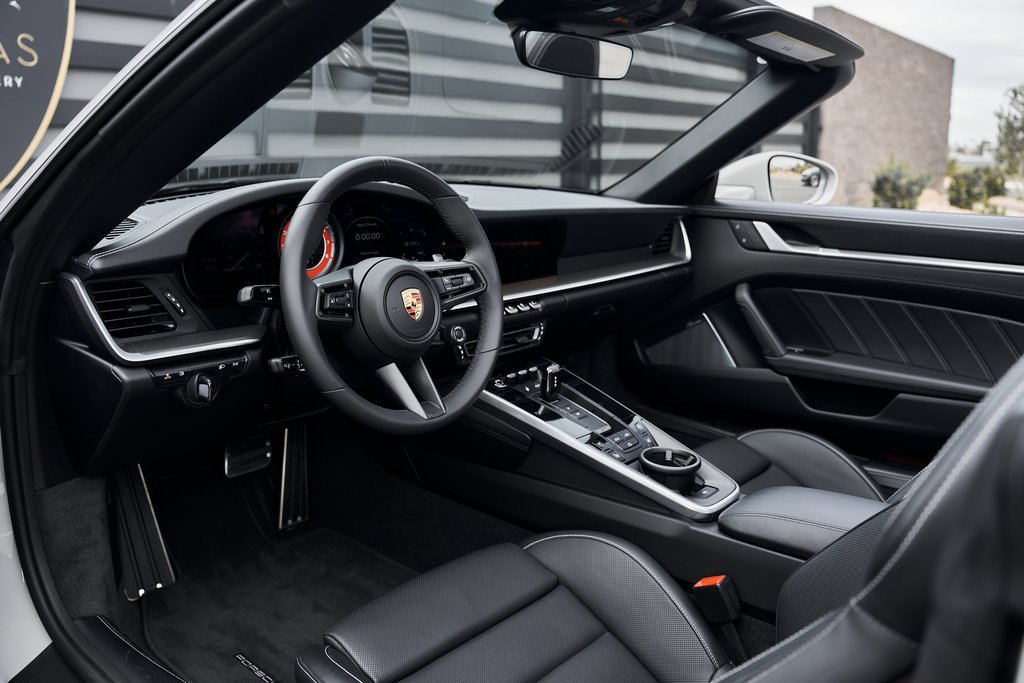 Used 2025 Porsche 911 Turbo S w/ 911 Turbo Sportdesign Package image 2