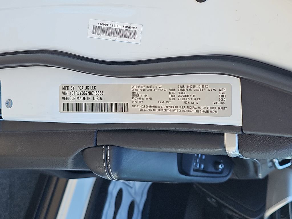 Used 2022 Jeep Grand Cherokee Limited 4xe w/ Luxury Tech Group II image 39