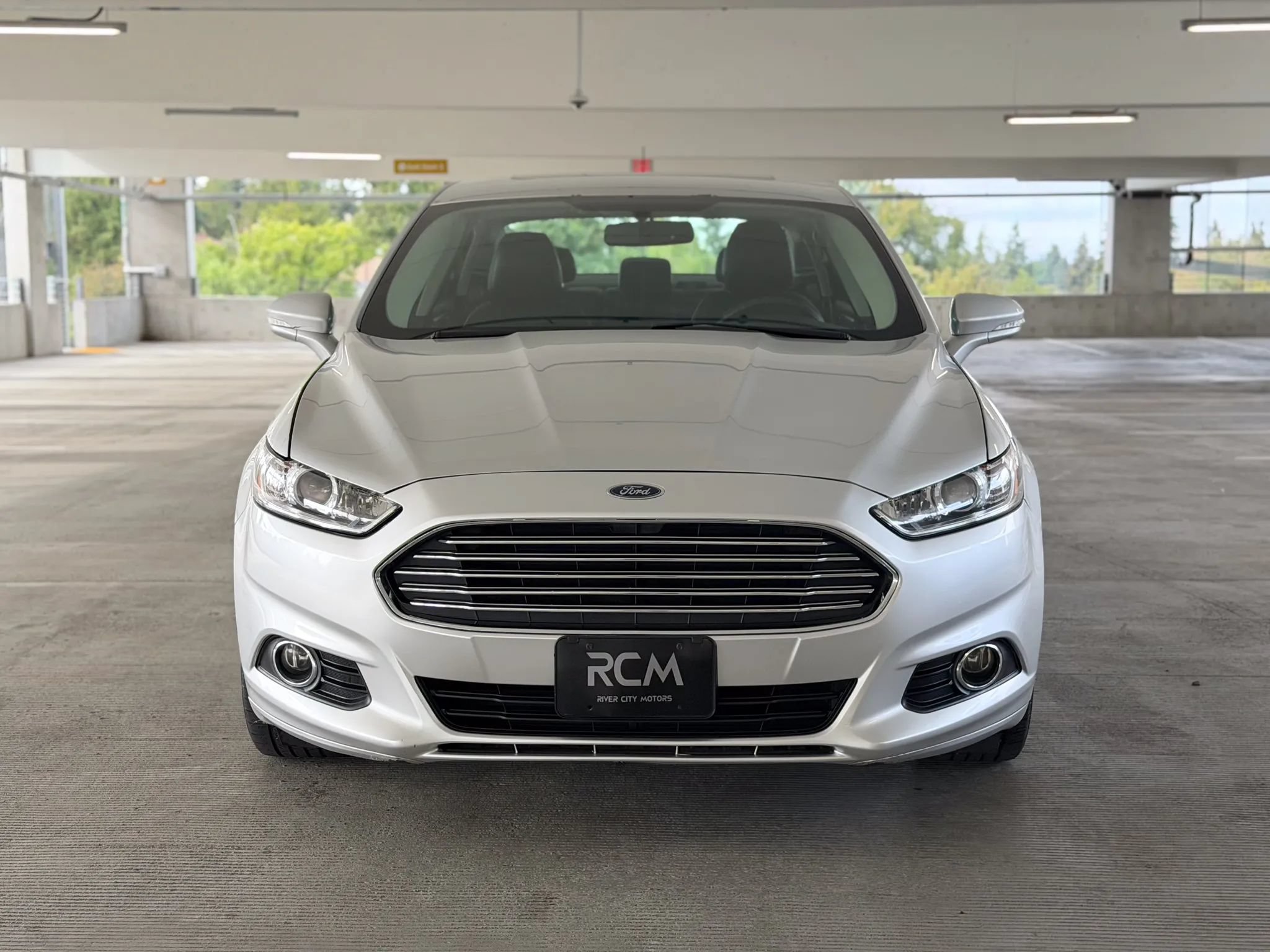 Used 2014 Ford Fusion SE w/ Equipment Group 202A FWD image 2