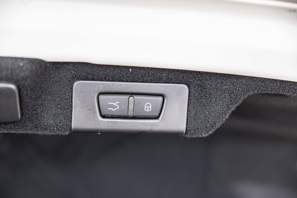 Used 2023 Maserati Quattroporte Modena Q4 AWD/4WD image 18