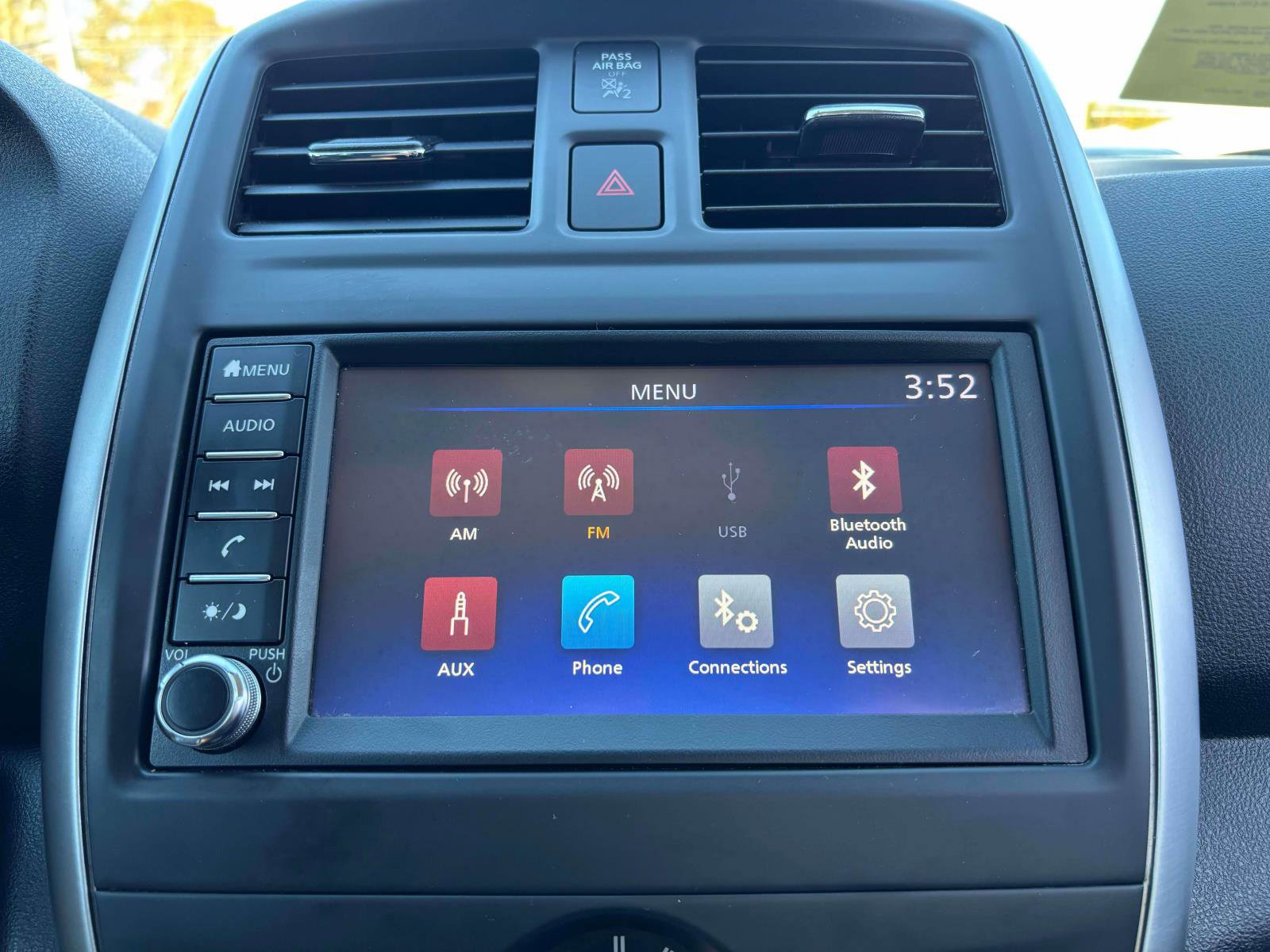 Used 2019 Nissan Versa SV image 28