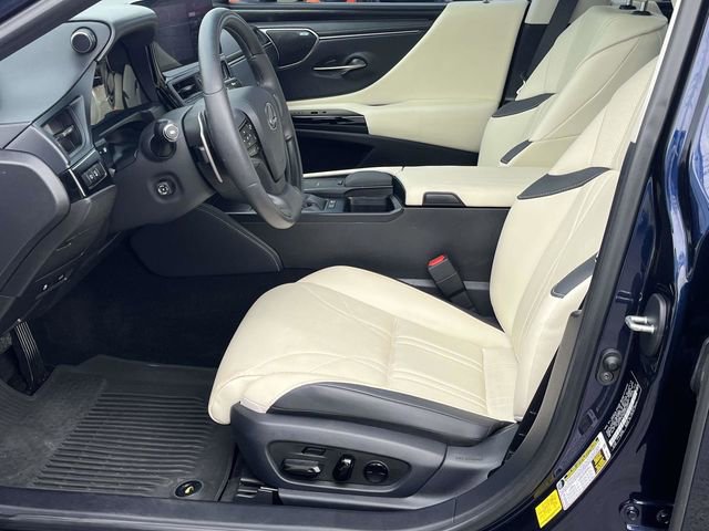 Used 2022 Lexus ES 300h Ultra Luxury w/ Accessory Package 2 image 13