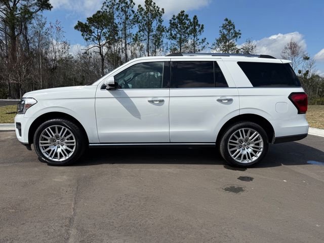 Used 2024 Ford Expedition Limited image 2