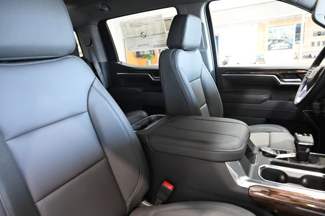 New 2026 GMC Sierra 1500 Elevation w/ Elevation Premium Package AWD/4WD image 11