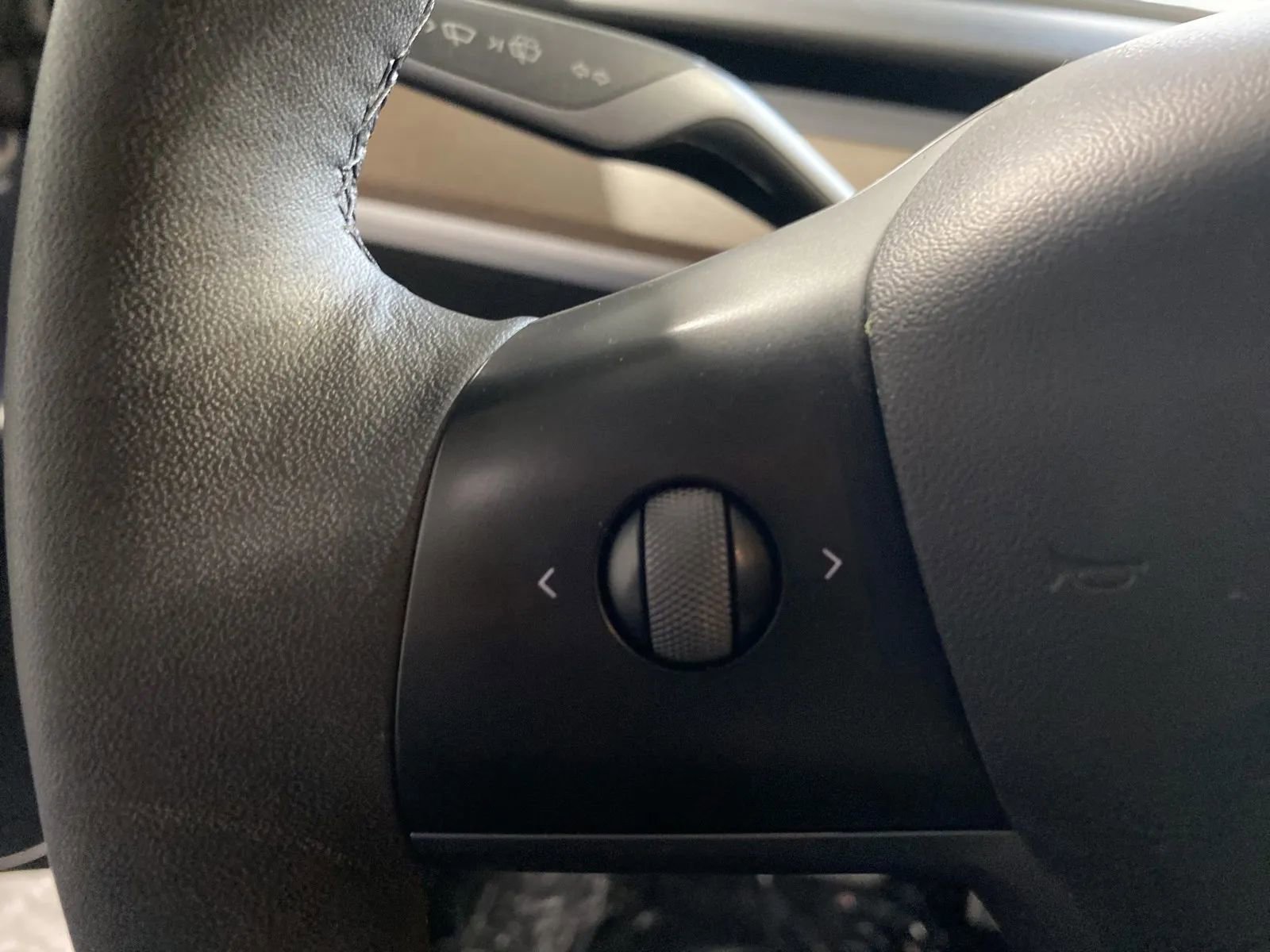 Used 2022 Tesla Model Y Performance image 18