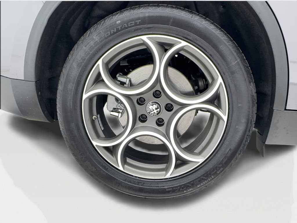 New 2026 Alfa Romeo Stelvio Sprint w/ Convenience Package AWD/4WD image 17