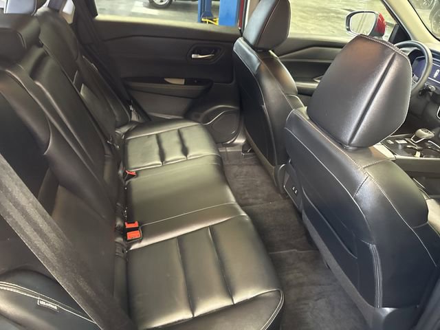Used 2025 Nissan Rogue SL image 15