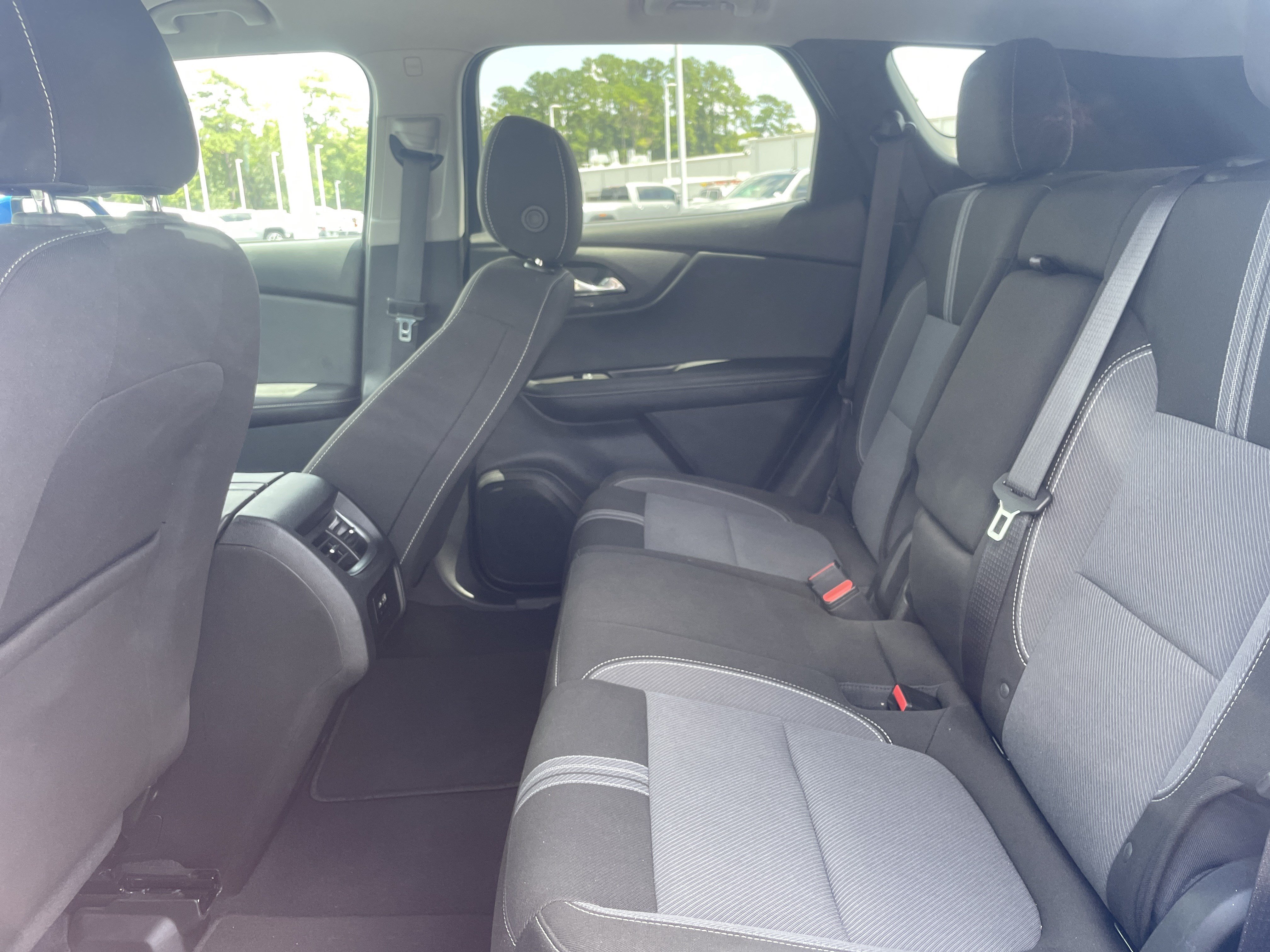 Used 2025 Chevrolet Blazer LT AWD/4WD image 30