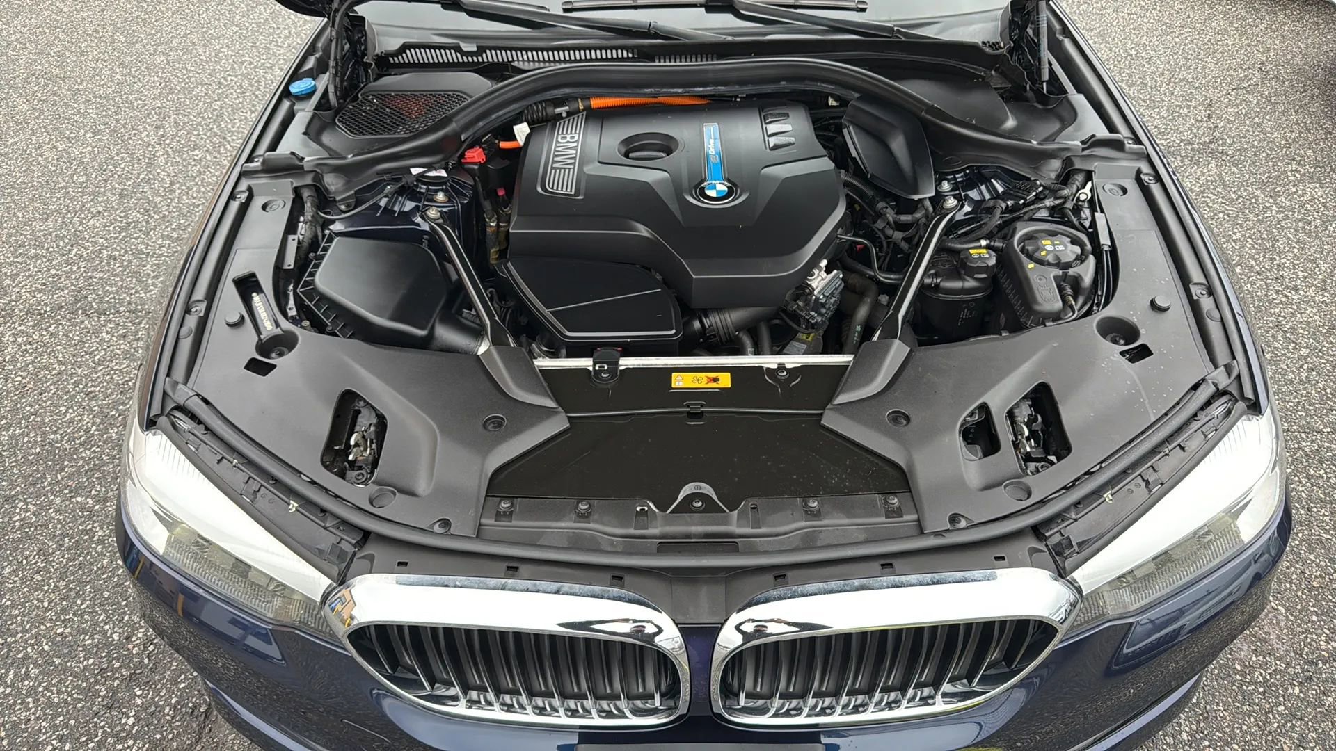 Used 2018 BMW 530e xDrive image 24