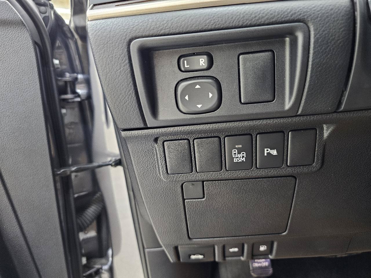 Used 2015 Lexus ES 350 w/ Luxury Package FWD image 36