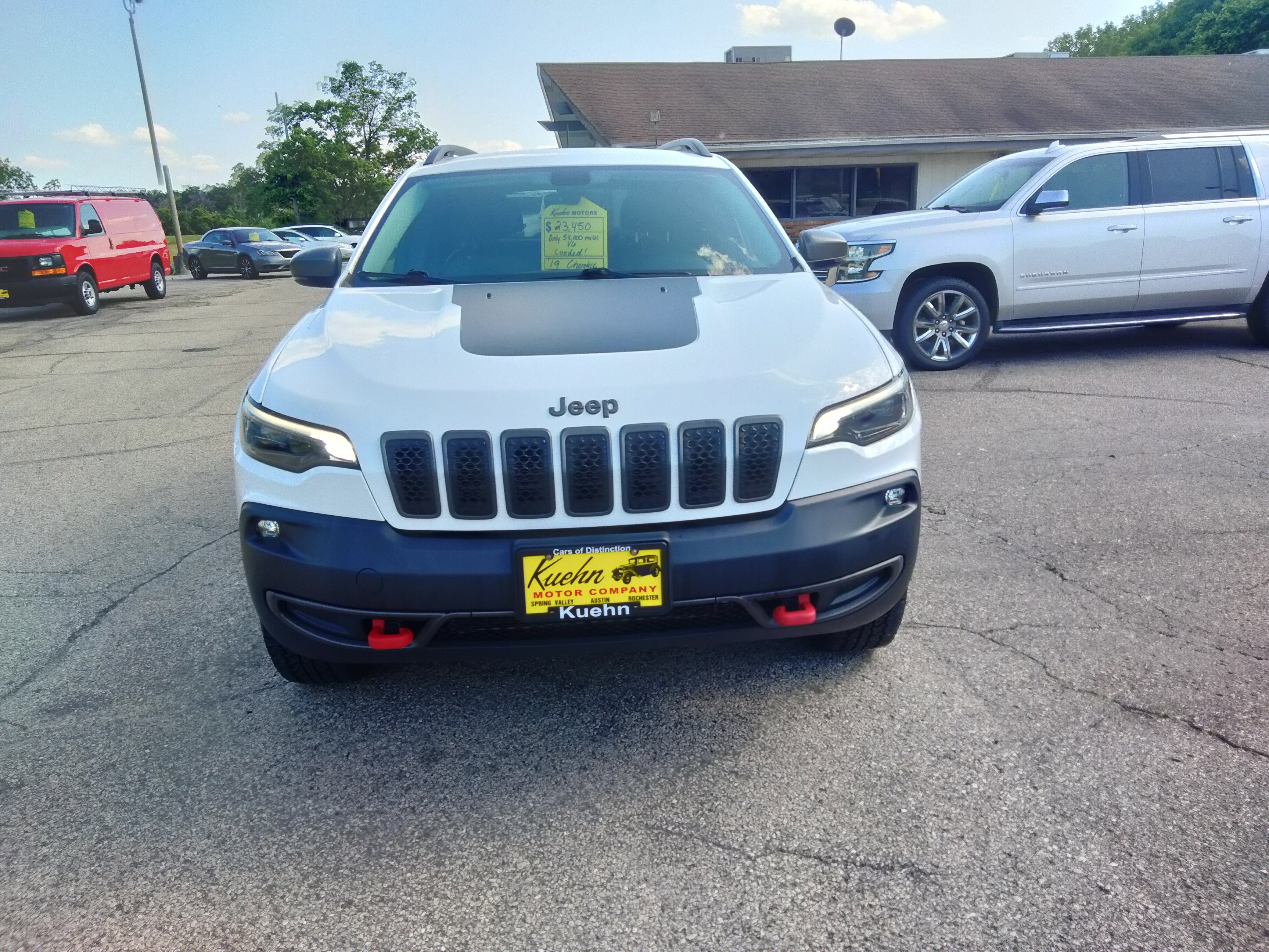 Used 2019 Jeep Cherokee Trailhawk w/ Cold Weather Group image 3