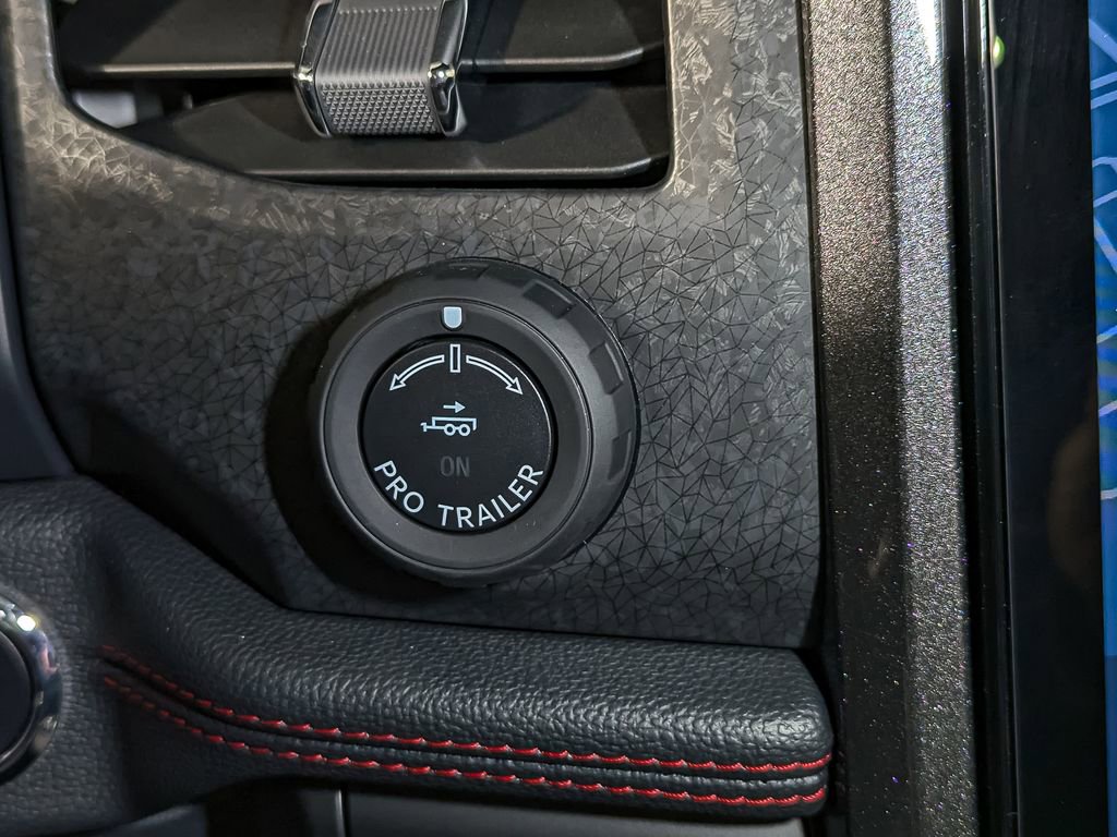 Used 2023 Ford Expedition Max Limited image 34