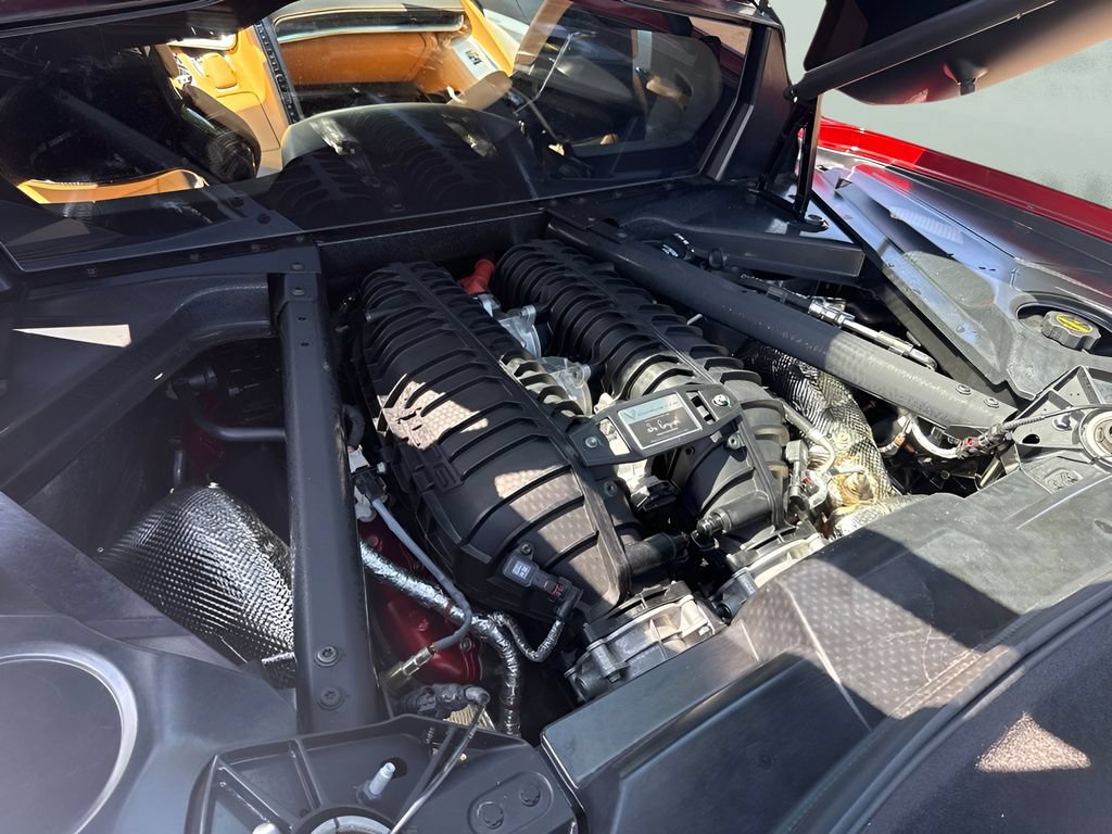 Used 2025 Chevrolet Corvette Z06 RWD image 28