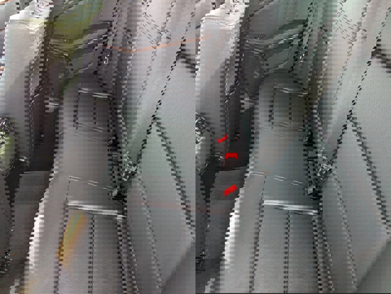 Used 2011 Mercedes-Benz E 350 Sedan image 16