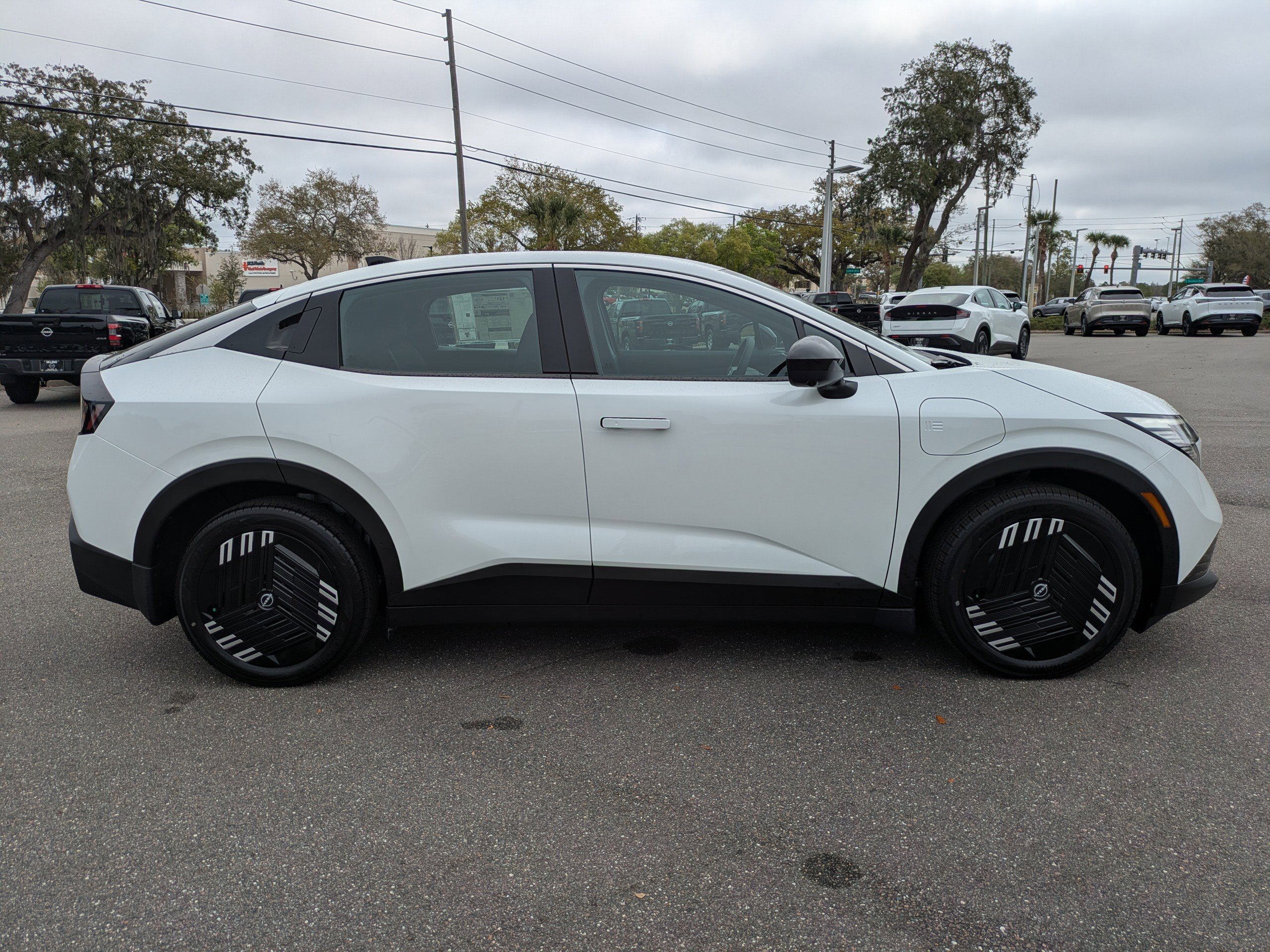 New 2026 Nissan Leaf image 3