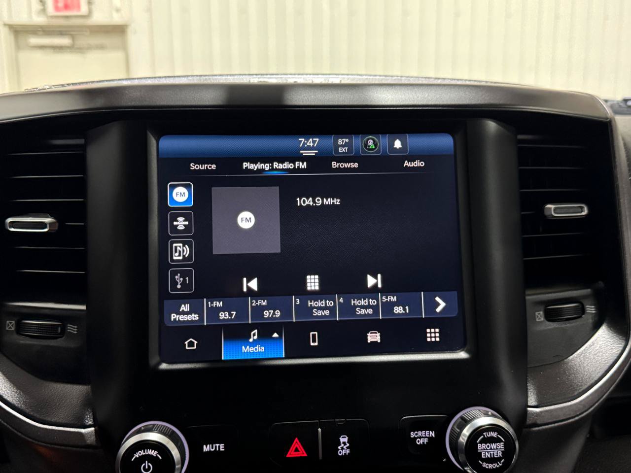 Used 2022 RAM 2500 Tradesman AWD/4WD image 34