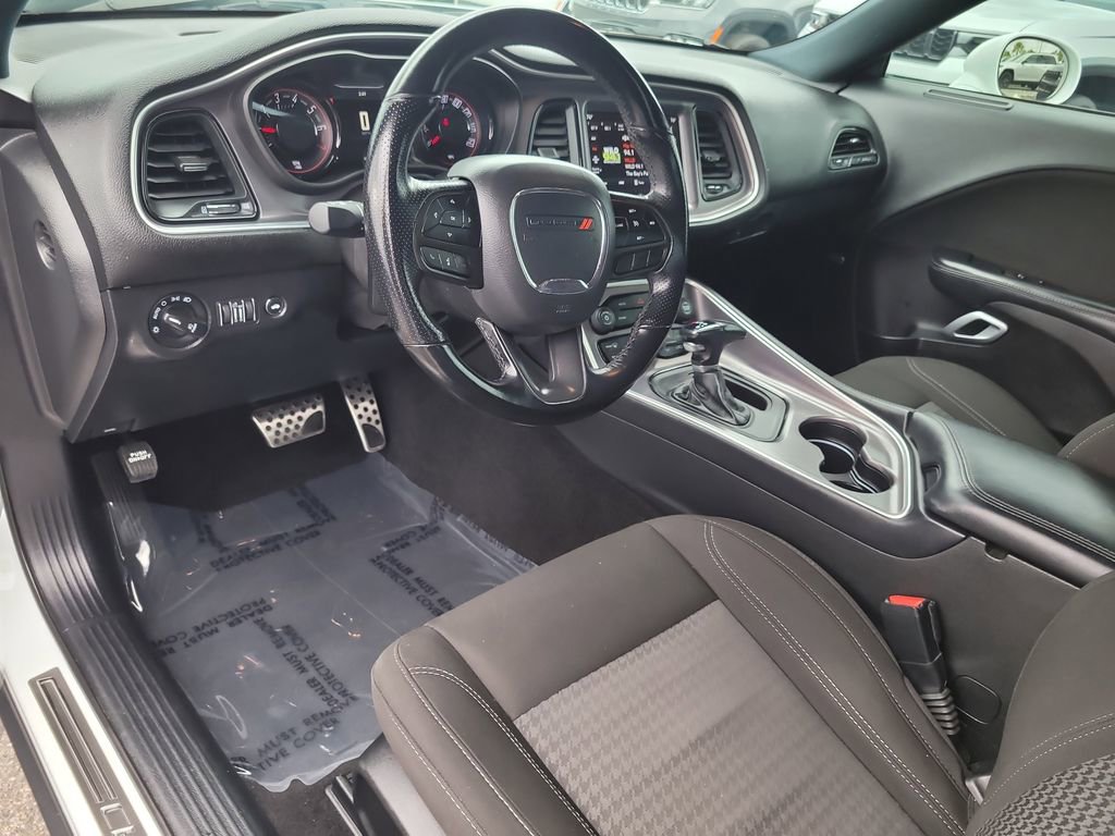 Used 2021 Dodge Challenger SXT w/ Blacktop Package image 9