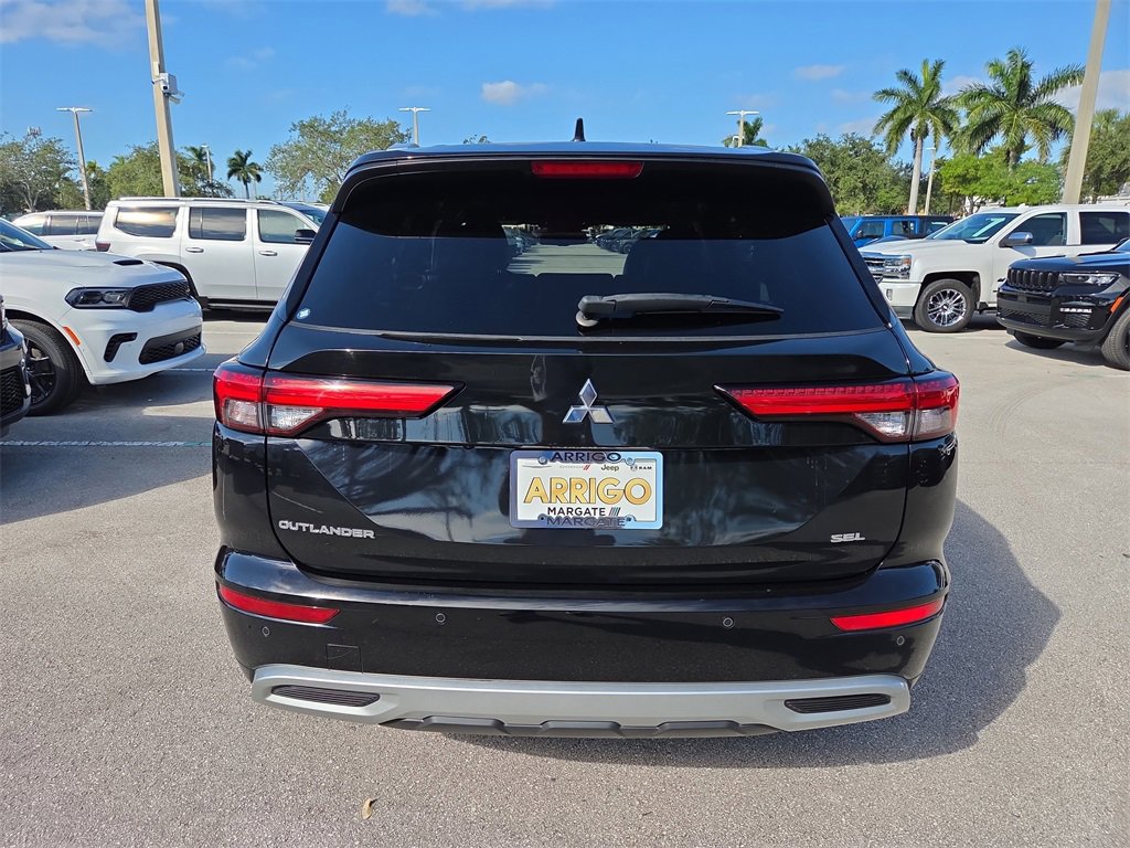 Used 2022 Mitsubishi Outlander SEL image 7