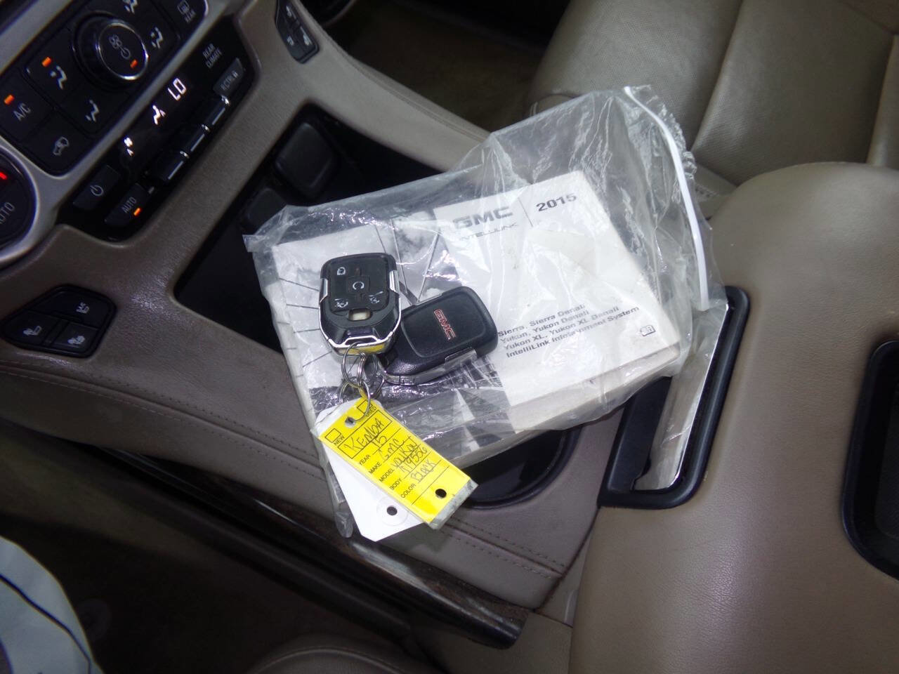 Used 2015 GMC Yukon XL SLT w/ Open Road Package image 74