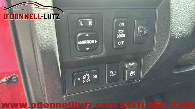 Used 2018 Toyota Tundra SR5 w/ SR5 Upgrade Package AWD/4WD image 18