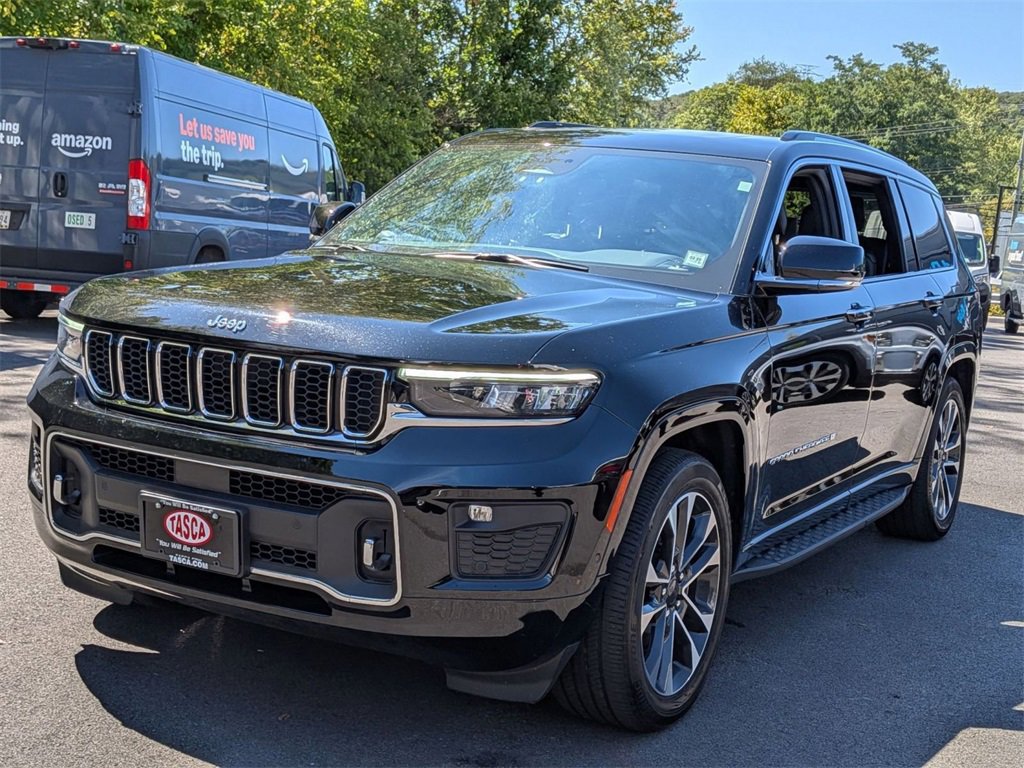 Certified 2023 Jeep Grand Cherokee L Overland w/ Rear Seat Video Group I image 10