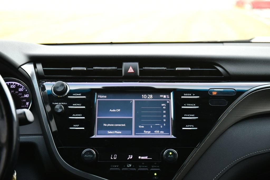 Used 2019 Toyota Camry SE FWD image 26